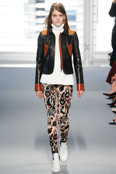 Look 17